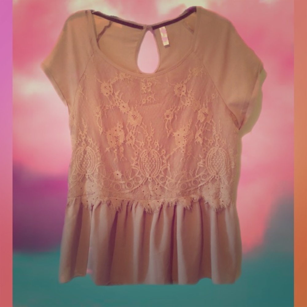 Lilac Lace Peplum Blouse 💜🦄